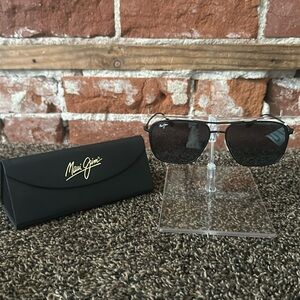 Maui Jim - Grey Beaches Sunglasses